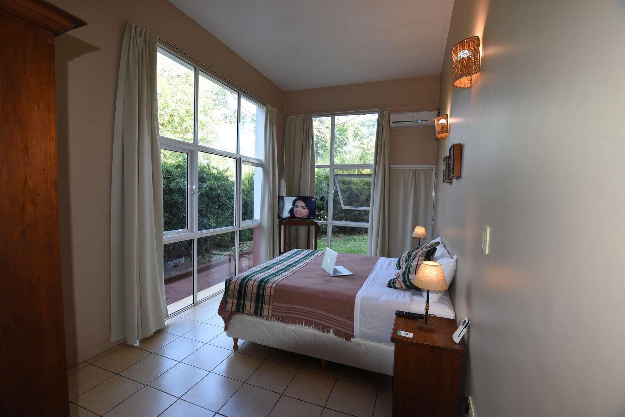 Iguazu Inn Hostel Πουέρτο Ιγκουασού Εξωτερικό φωτογραφία